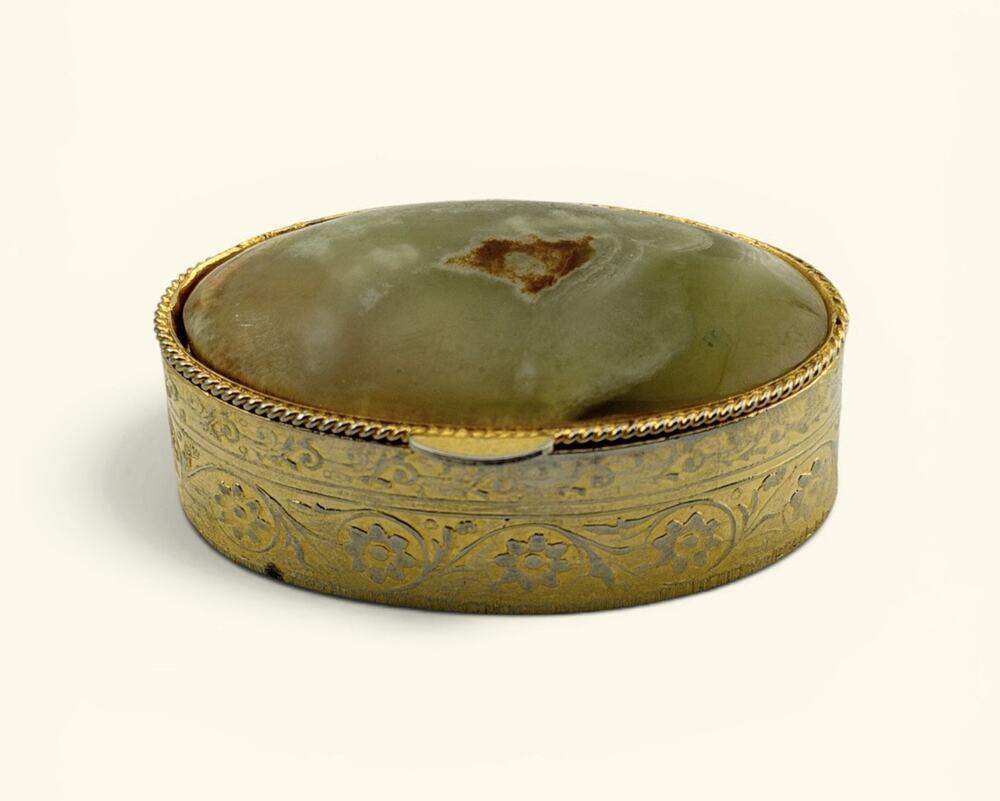Italian Oval Green Onyx Gold Tone Metal Pill/ Trinket Box 2 Inches 1970s